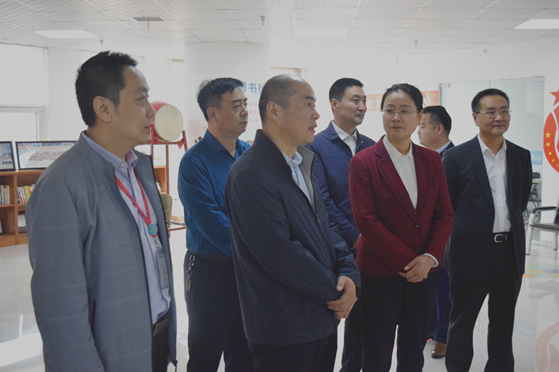 熱烈歡迎河南省委統戰部副部長梁險峰一行蒞臨安陽青峰網絡調研社會階層工作！